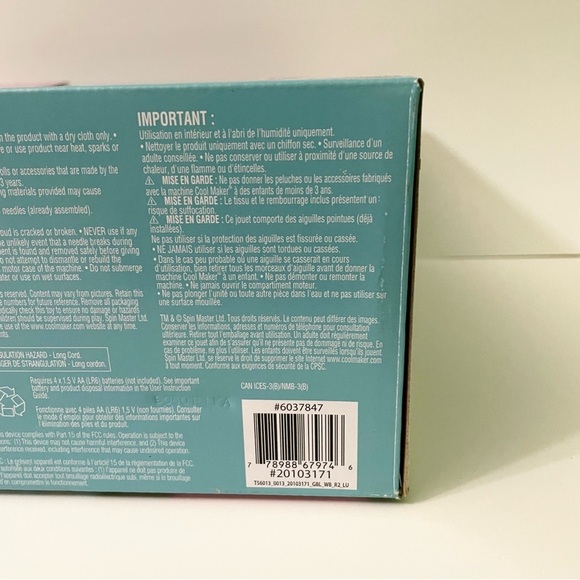 Cool Maker - Deluxe Sew N Style Sewing Machine with Pom Pom Maker Attachment - Picture 16 of 16